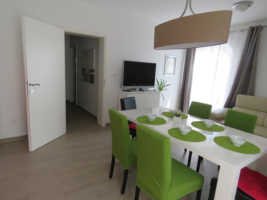 Apartments Villa Urbajs Vrsar Room photo